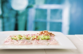 Tiradito al olivo y palta